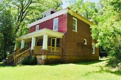 /international/us/1006-north-main-farmville-va-110099576683/
