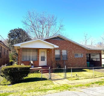 /international/us/9-ray-street-natchez-ms-110102011269/