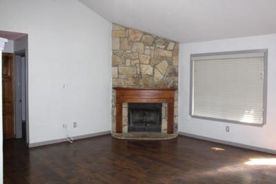 /international/us/915-w-lovers-lane-arlington-tx-110106701073/