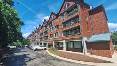 /international/us/1111-burlington-avenue-lisle-il-110108905884/