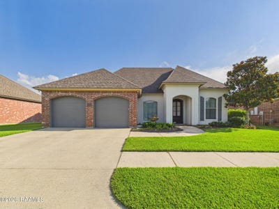 /international/us/102-copper-ridge-drive-youngsville-la-110120763670/