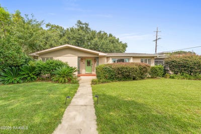 /international/us/199-n-southlawn-drive-lafayette-la-110120005547/