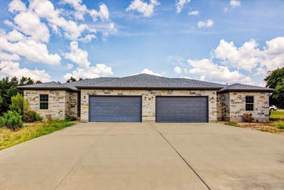 /international/us/21414-santa-carlo-unit-a-b-ave-lago-vista-tx-110098175361/