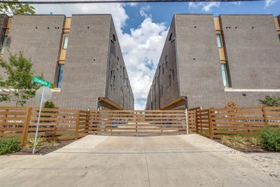/international/us/1944-dowgate-court-dallas-tx-110108533600/