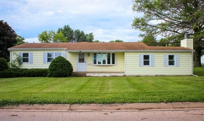 /international/us/811-south-avenue-essex-ia-110120065557/