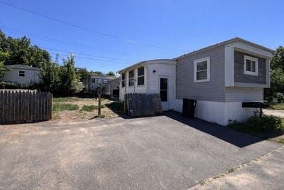 /international/us/229-miller-street-ludlow-ma-110108636182/