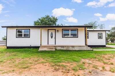 /international/us/401-e-8th-street-sundown-tx-110109193997/