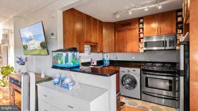 /international/us/7333-new-hampshire-avenue-takoma-park-md-110100050543/?lang=en