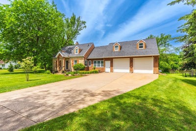/international/us/190-shore-acres-drive-wisconsin-rapids-wi-110108908400/