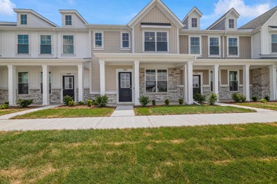 /international/us/13057-carolina-street-crown-point-in-110119608746/
