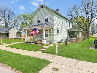 /international/us/711-n-russell-street-urbana-oh-110107350629/