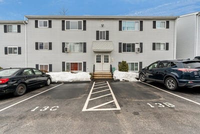 /international/us/5455-n-main-st-fall-river-ma-110106379872/