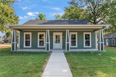 /international/us/708-n-main-street-urich-mo-110102320257/