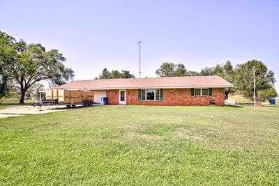 /international/us/108-e-chestnut-st-nash-ok-110109851698/