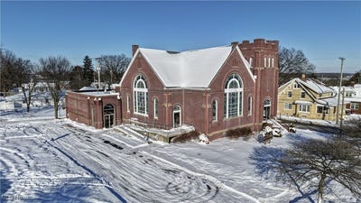 /international/us/204-w-main-street-dalton-oh-110105312223/