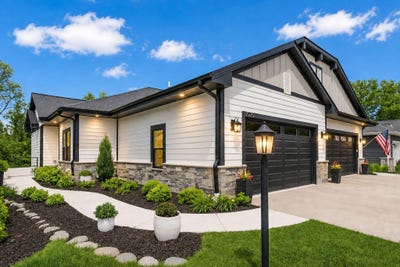 /international/us/7970-w-stone-ridge-dr-lannon-wi-110108694492/