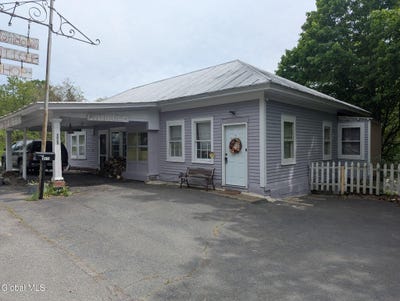 /international/us/2025-us-highway-20-east-nassau-ny-110105018225/