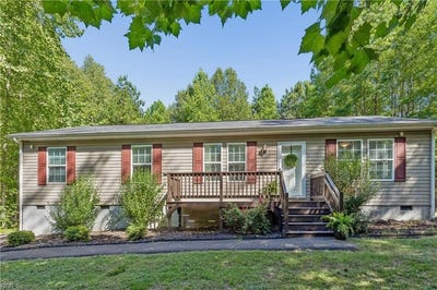 /international/us/14306-courthouse-highway-smithfield-va-110108770315/