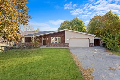 /international/us/6007-basin-drive-loves-park-il-110095381293/
