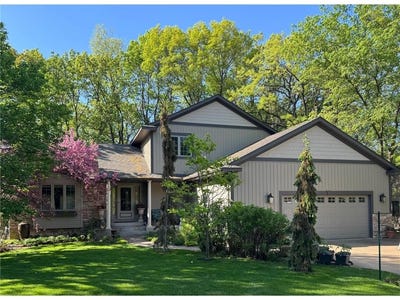 /international/us/1110-partridge-lane-n-hudson-wi-110100448671/