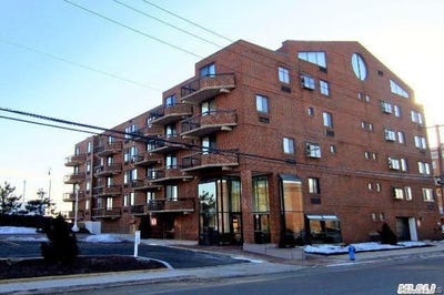 /international/us/750-w-broadway-long-beach-ny-110106504132/