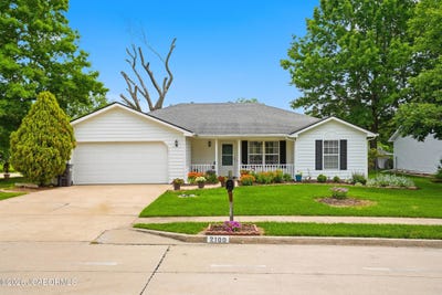 /international/us/2100-osage-drive-columbia-mo-110108391327/