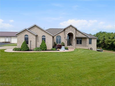 /international/us/8233-township-road-466-lakeville-oh-110108293520/