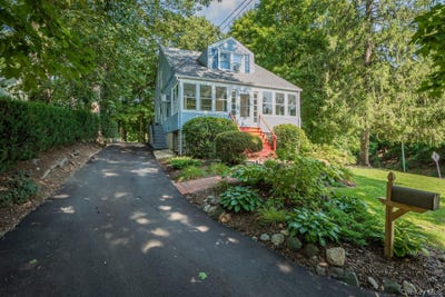 /international/us/3-jarvis-court-huntington-ny-110108446217/