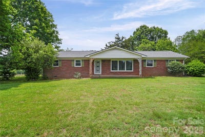 /international/us/708-mocksville-highway-statesville-nc-110108398206/