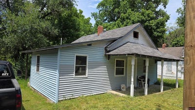 /international/us/409-main-street-flippin-ar-110120712288/