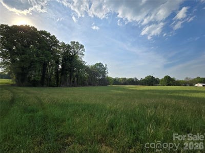 /international/us/nc-801-highway-mt-ulla-nc-110107087557/