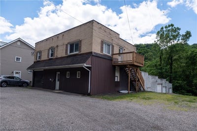 /international/us/694-cove-road-weirton-wv-110108902451/