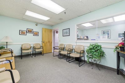 /international/us/511-w-grove-st-middleboro-ma-110107928160/