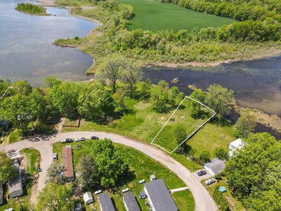 /international/us/277-lakeside-drive-delton-mi-110100948886/?lang=zh-tw