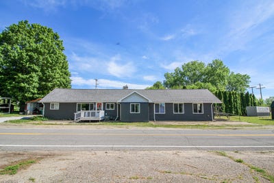 /international/us/12039-bair-lake-street-jones-mi-110106669961/