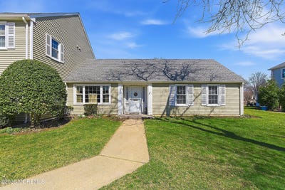 /international/us/25e-rossmoor-drive-monroe-nj-110106442200/