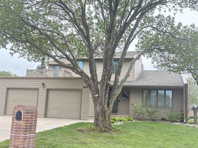 /international/us/403-hespe-dr-norfolk-ne-110107627417/