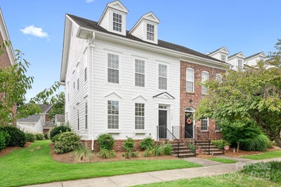 /international/us/11422-potters-row-cornelius-nc-110101039081/
