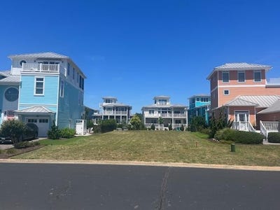 /international/us/13-east-bay-drive-cape-charles-va-110092501478/