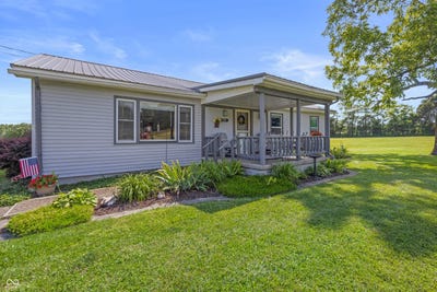 /international/us/9785-w-county-road-200-n-seymour-in-110109117003/