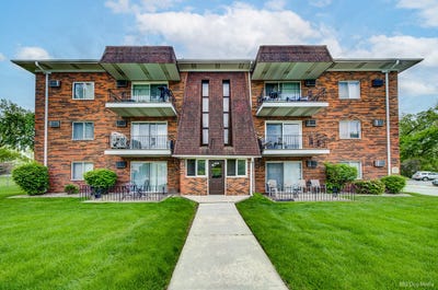 /international/us/5701-129th-street-crestwood-il-110108415655/