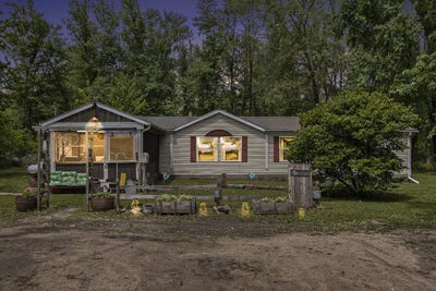 /international/us/73590-county-road-665-lawton-mi-110099647390/