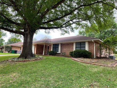 /international/us/1304-allison-st-brenham-tx-110105117241/