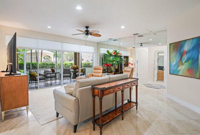 /international/us/102-legendary-circle-palm-beach-gardens-fl-110120415815/