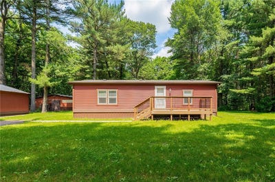 /international/us/10071-390th-avenue-e-eau-claire-wi-110100863029/