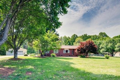 /international/us/904-sunbeam-drive-lincolnton-nc-110099143706/