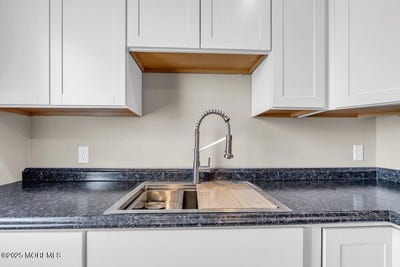 /international/us/321-sixth-avenue-asbury-park-nj-110099922402/