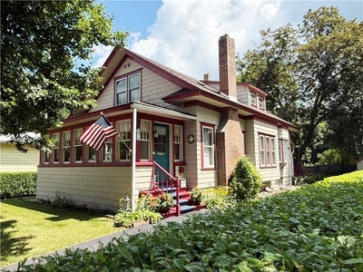 /international/us/4-pearl-street-oneonta-ny-110109700266/
