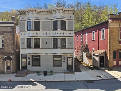 /international/us/171-w-broadway-jim-thorpe-pa-110107841341/