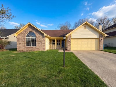 /international/us/12839-glengary-drive-fishers-in-110107353938/